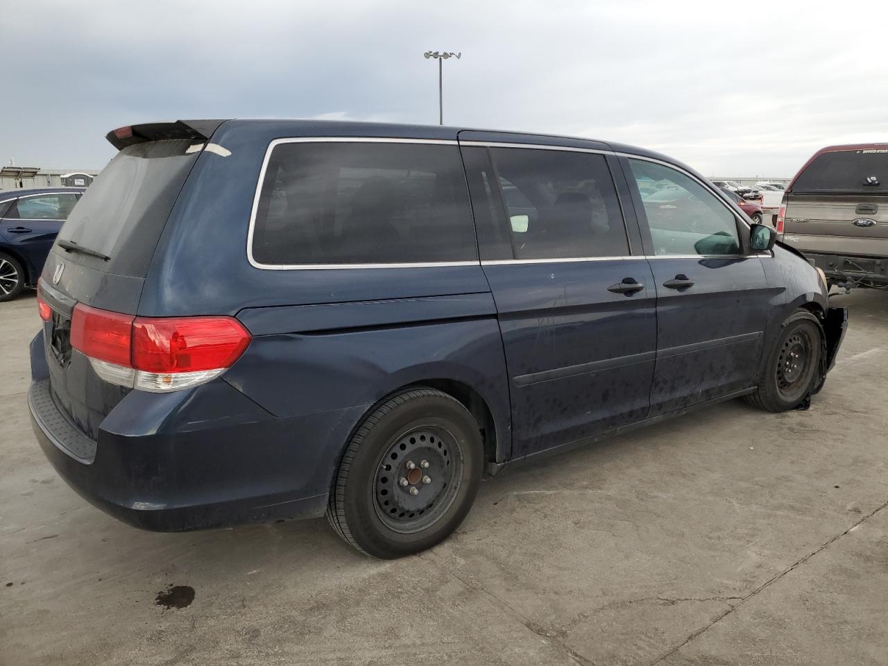 5FNRL3H2XAB087902 2010 Honda Odyssey Lx