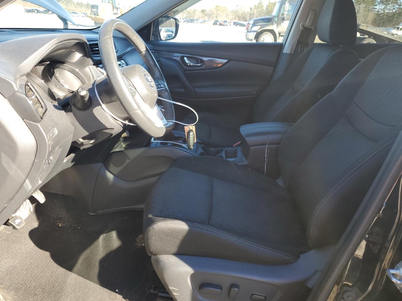 KNMAT2MV9JP548097 NISSAN ROGUE 2018
