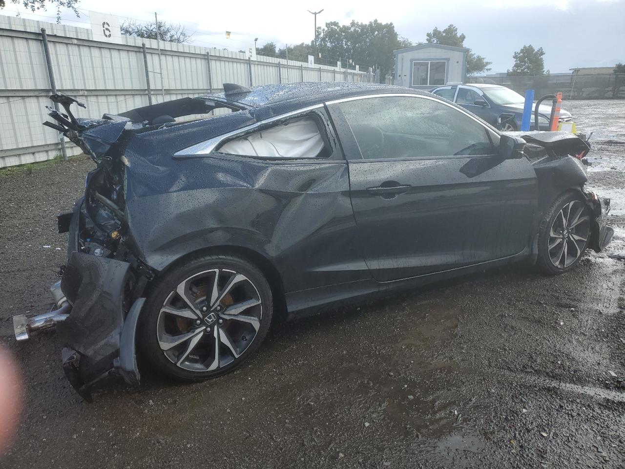 2HGFC3A56JH752586 HONDA CIVIC 2018