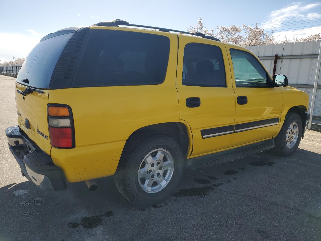 1gnec13t25j242855 1GNEC13T25J242855 2005 Chevrolet Tahoe C1500