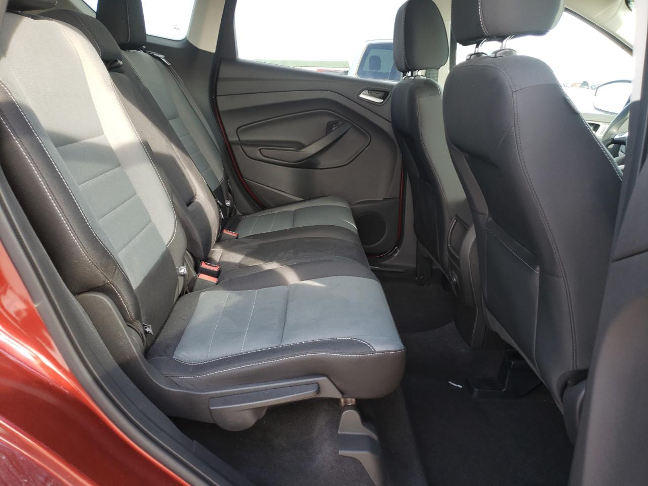 1FMCU0G7XGUC38828 FORD ESCAPE 2016