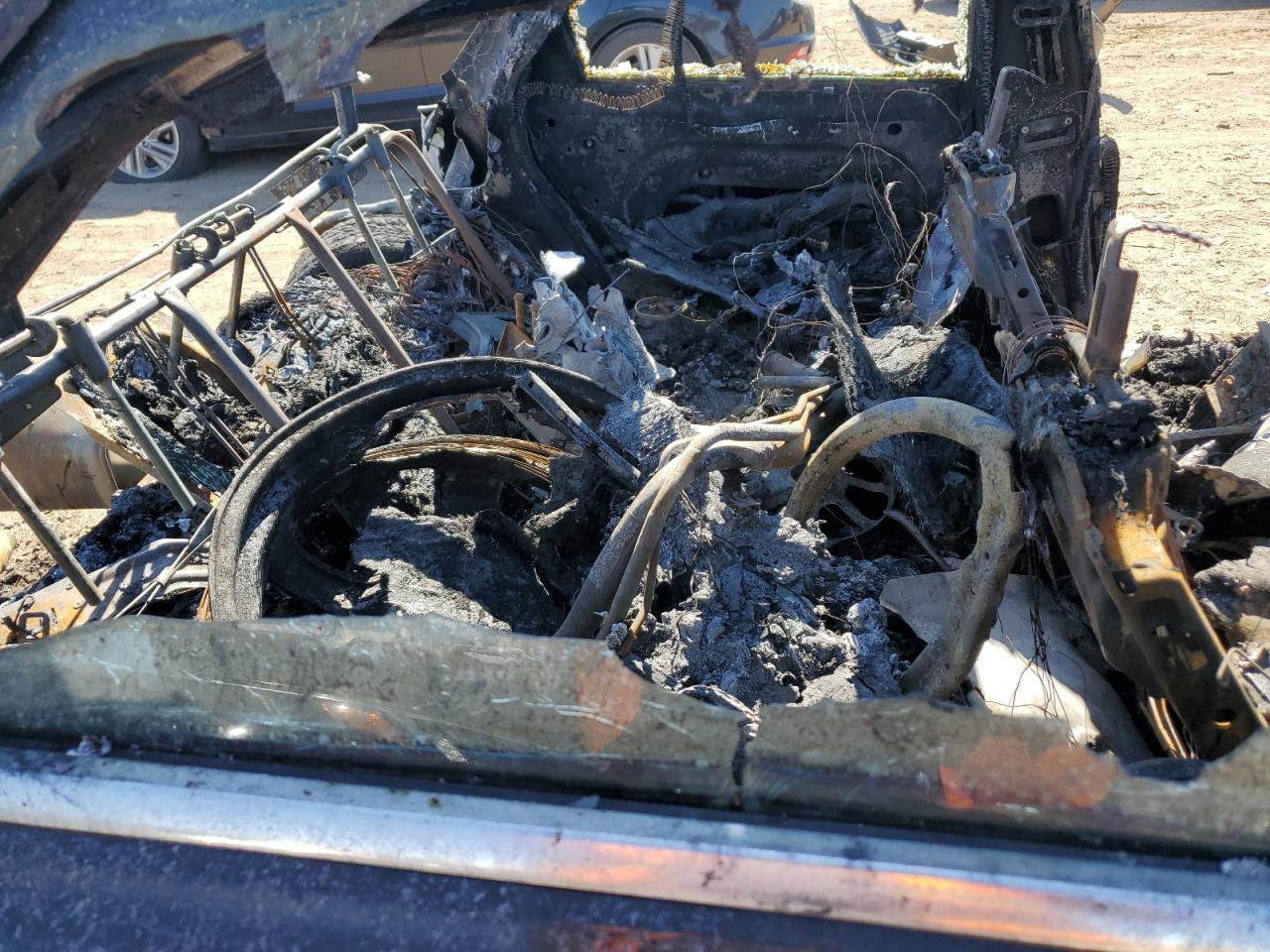 SAJWA1CB0CLV38521 2012 Jaguar Xj