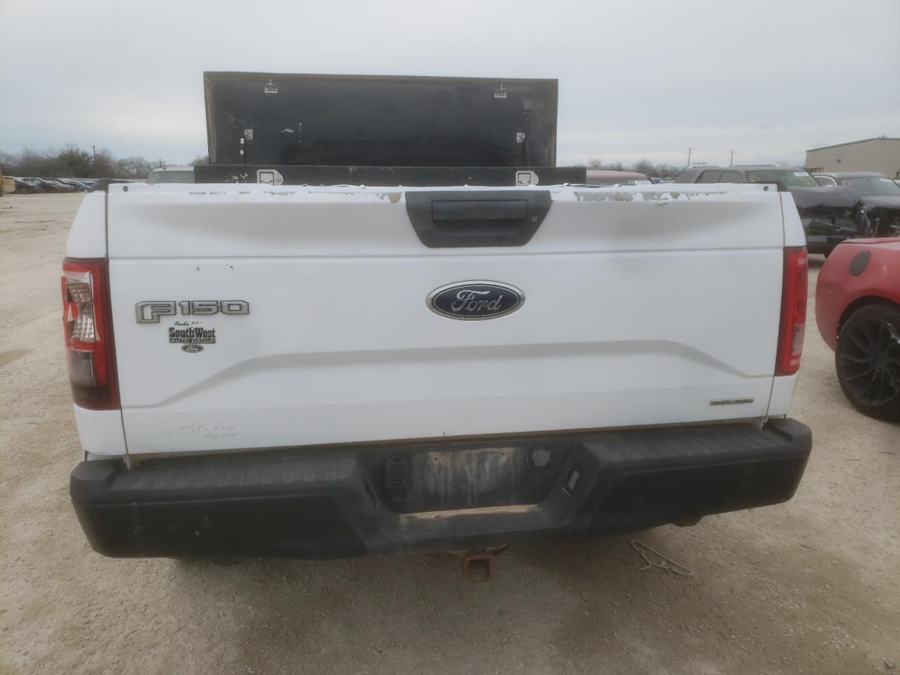 2016 Ford F150 Super Cab vin: 1FTFX1EF9GKE61639