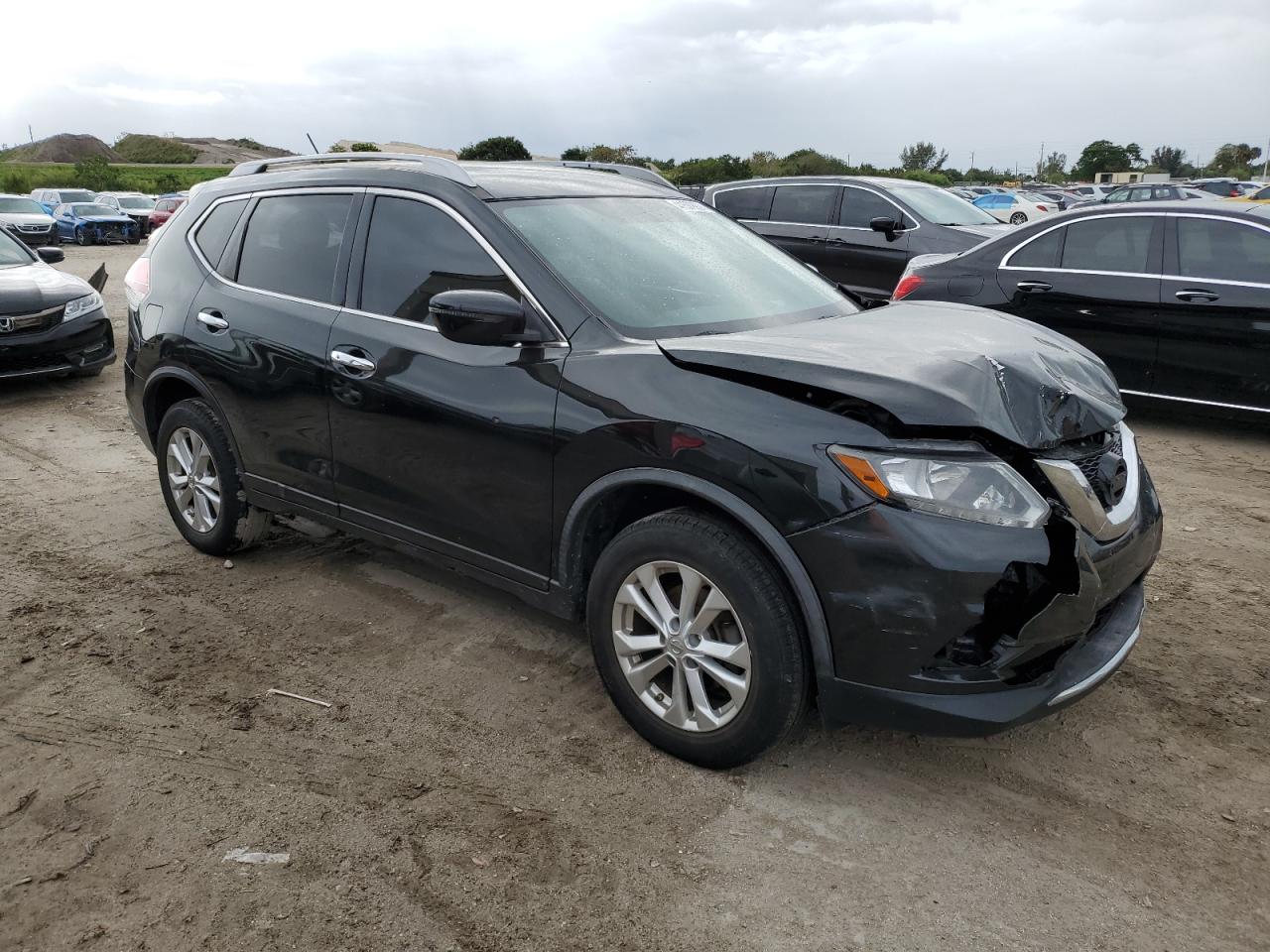 JN8AT2MV9GW144476 NISSAN ROGUE 2016