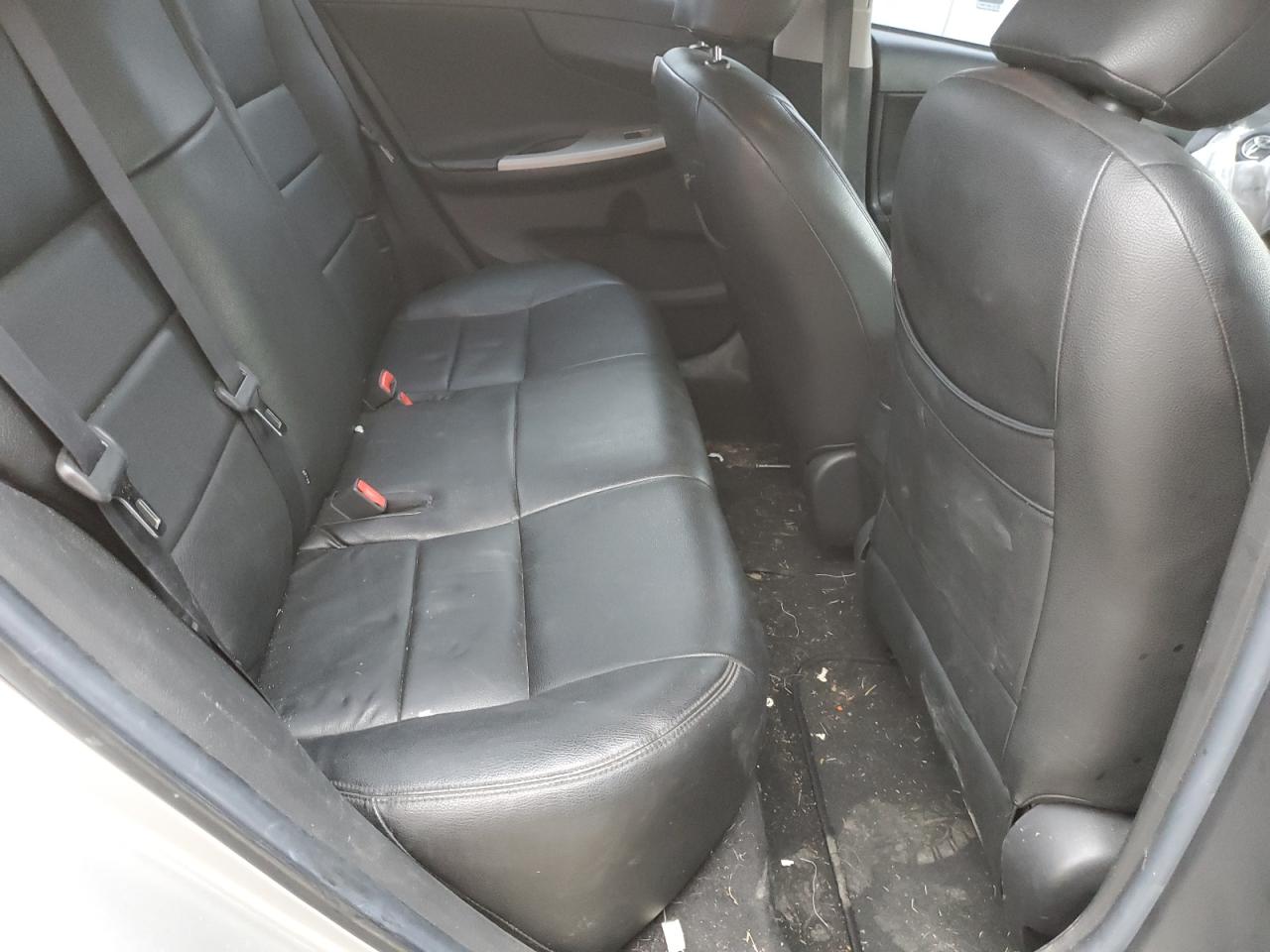 1NXBU4EE1AZ355595 2010 Toyota Corolla Base