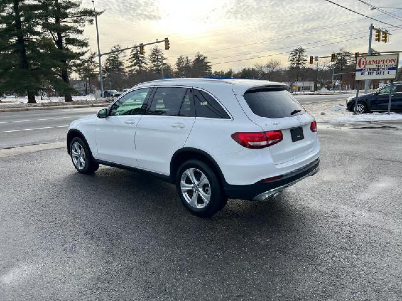wdc0g4kb6hv011577 WDC0G4KB6HV011577 2017 Mercedes-Benz Glc 300 4Matic