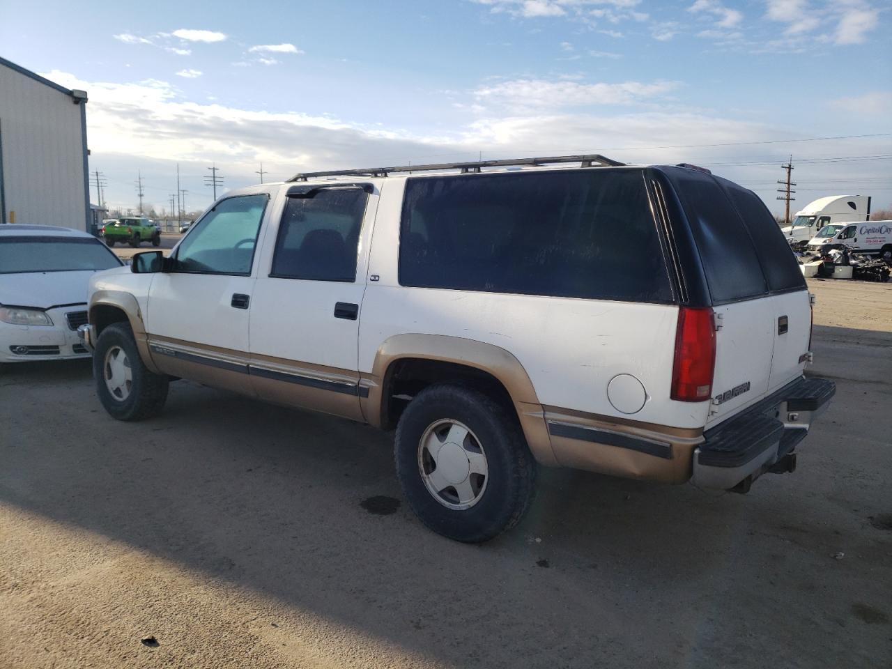 1GKFK16R0XJ765573 1999 GMC Suburban K1500