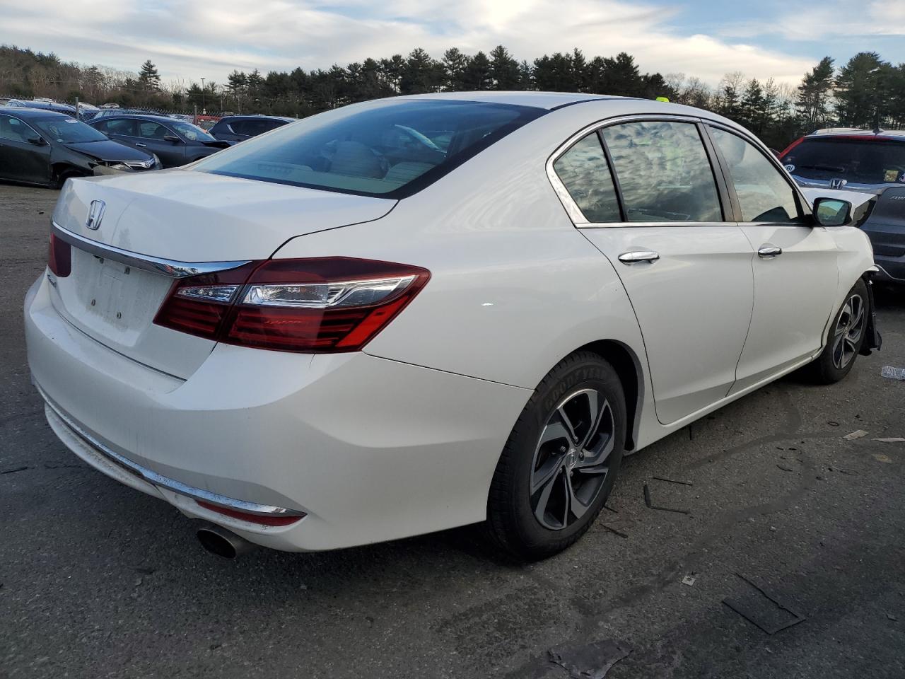 1HGCR2F32GA209889 HONDA ACCORD 2016