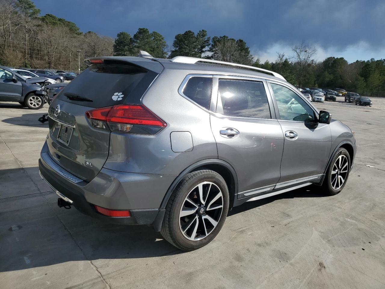 2017 Nissan Rogue S vin: 5N1AT2MT1HC753828