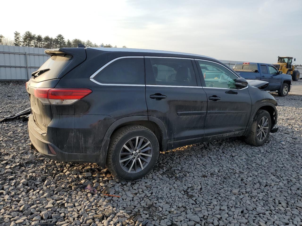 5TDJZRFH7HS479747 TOYOTA HIGHLANDER 2017