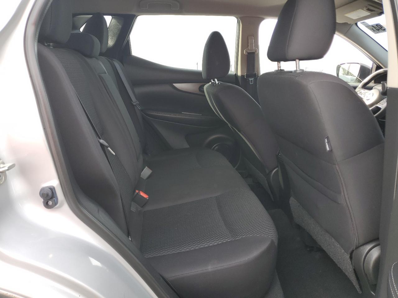 JN1BJ1CR5JW282451 NISSAN ROGUE 2018