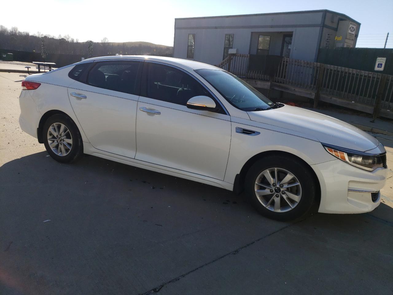 KNAGT4L32G5098705 2016 Kia Optima Lx