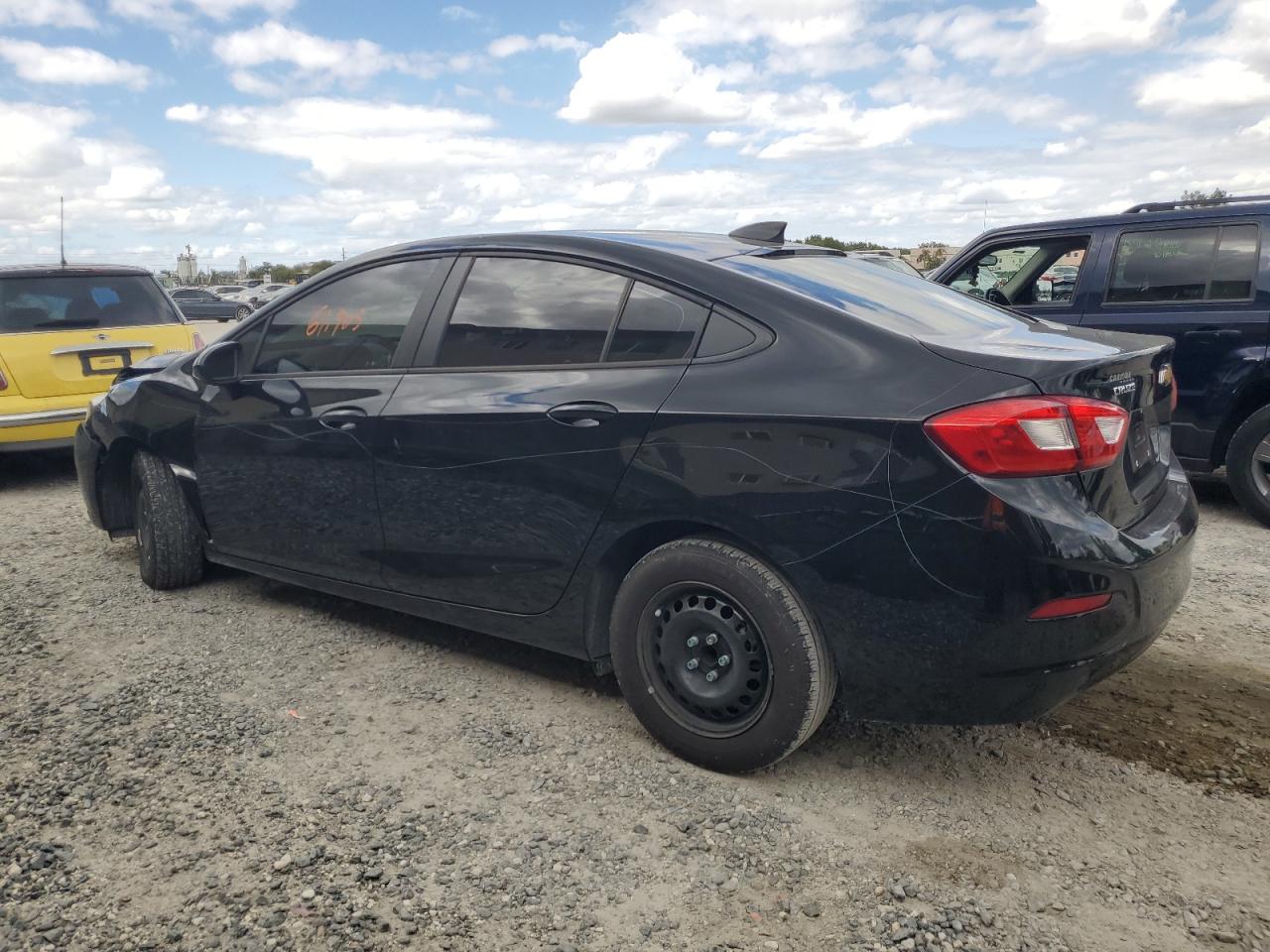 1G1BC5SM0J7184807 2018 Chevrolet Cruze Ls