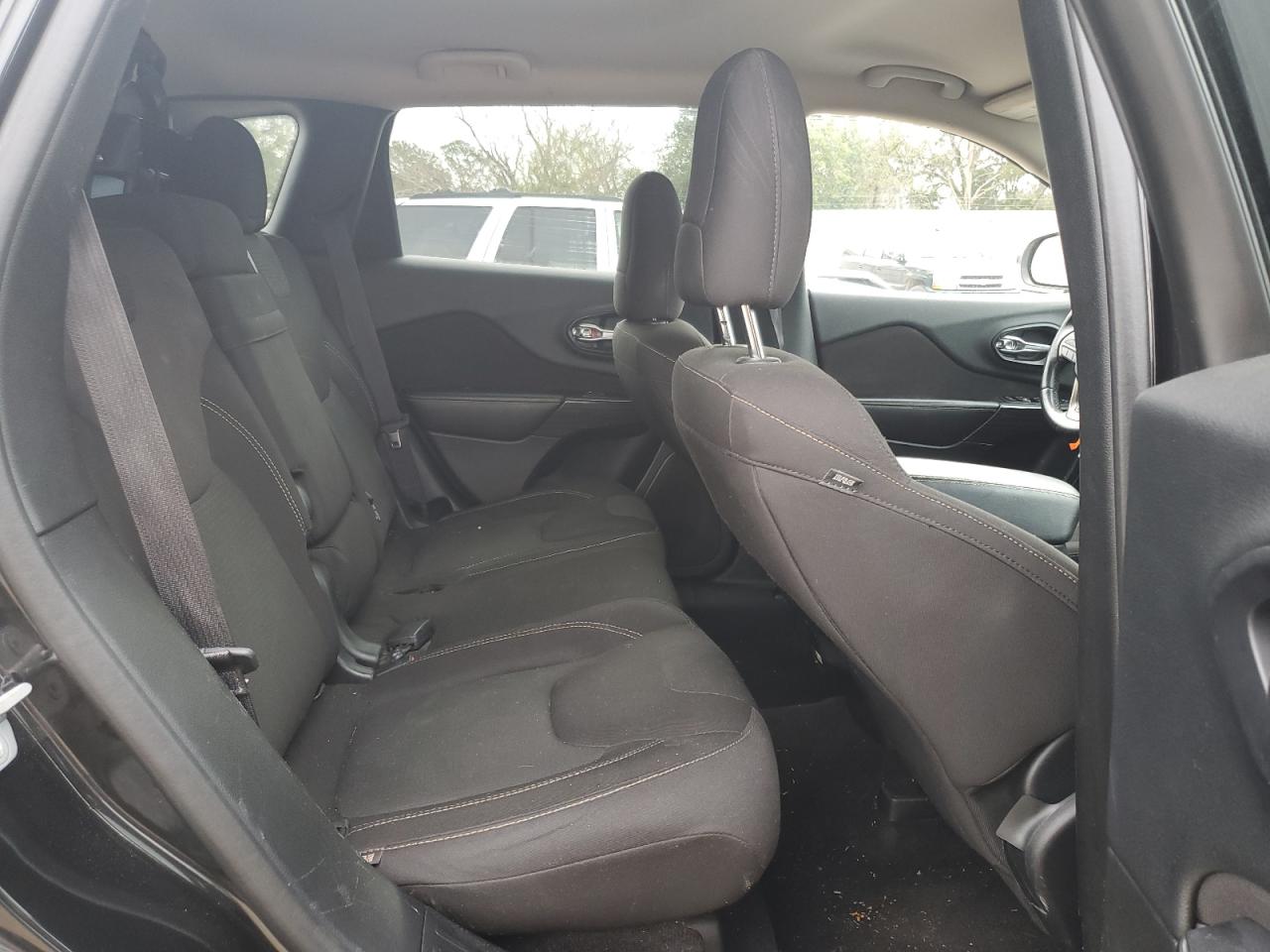 1C4PJMCS5GW183712 2016 Jeep Cherokee Latitude