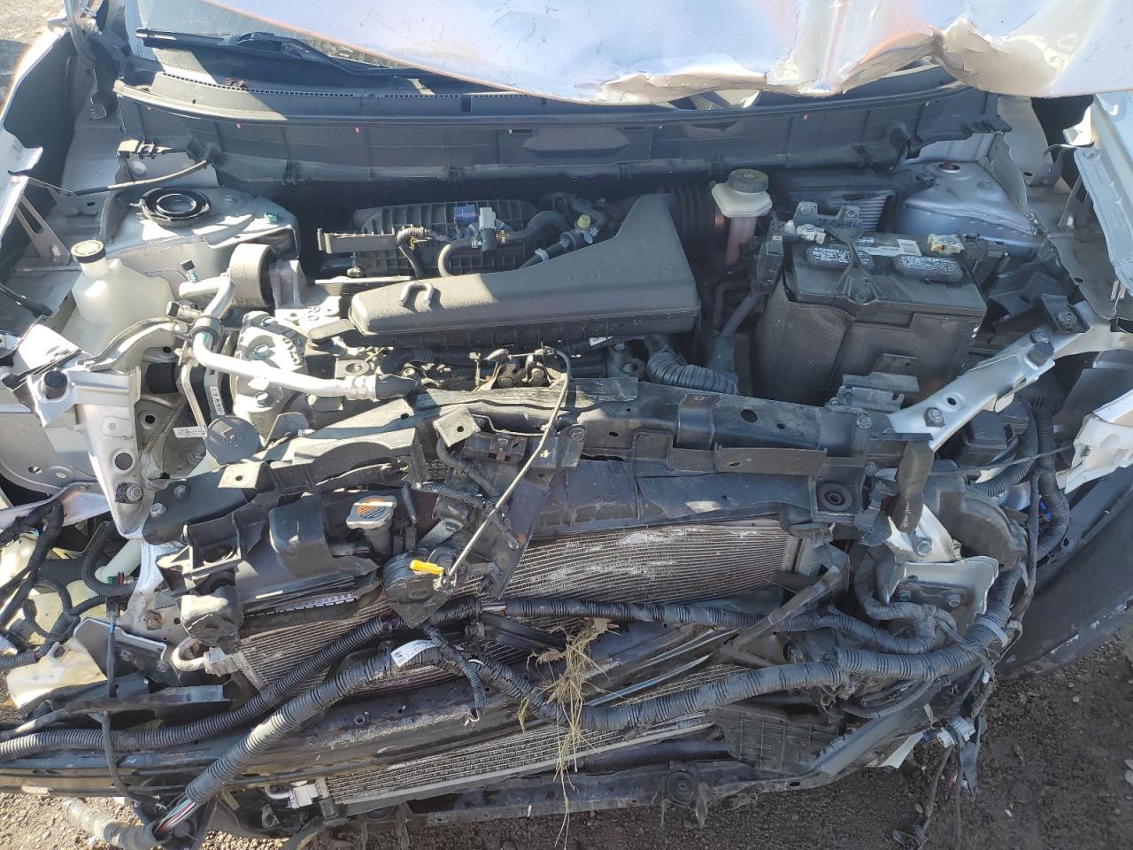 KNMAT2MT2HP550332 NISSAN ROGUE 2017