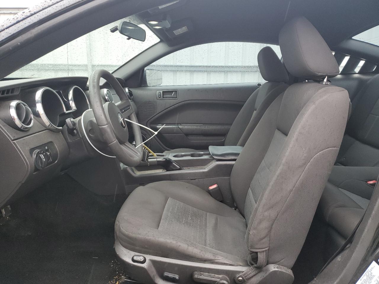 1ZVFT80N455150132 2005 Ford Mustang