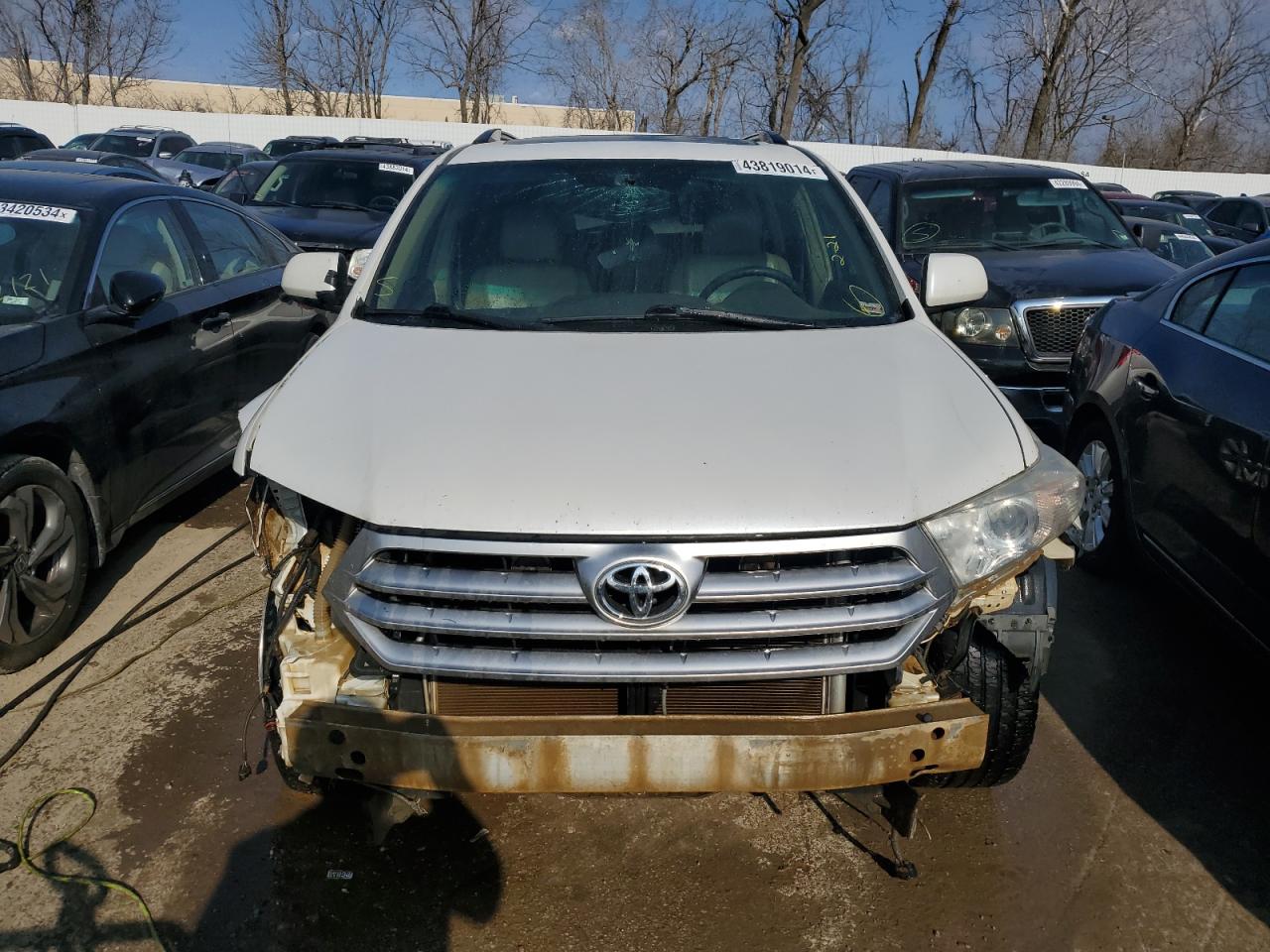 5TDBK3EH5BS067406 2011 Toyota Highlander Base