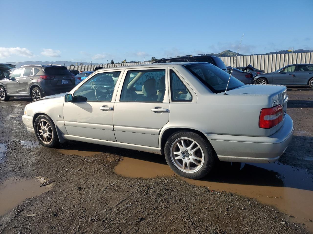 YV1LS56D4Y2661250 2000 Volvo S70 Glt