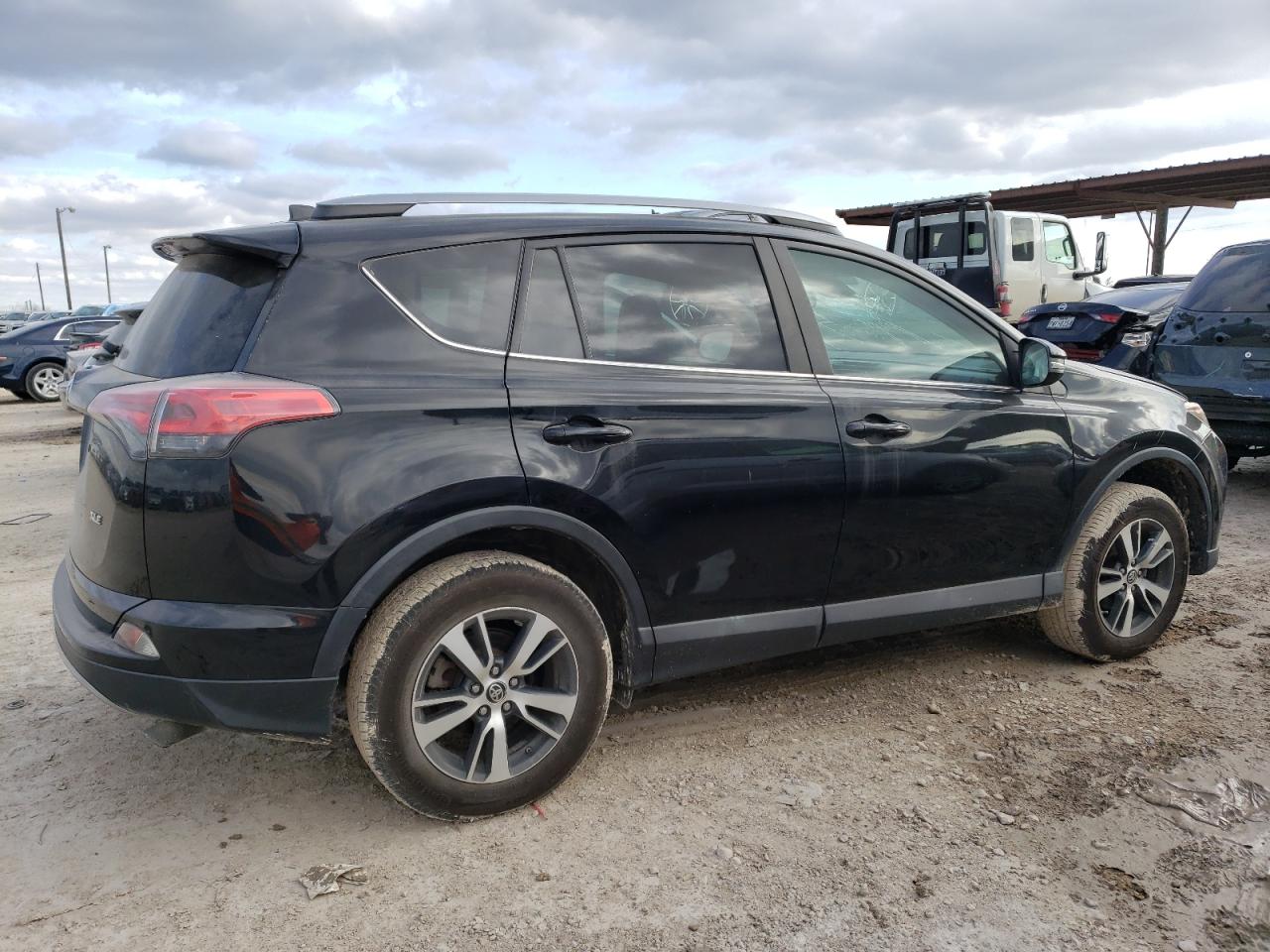 2T3WFREV9JW408981 TOYOTA RAV4 2018