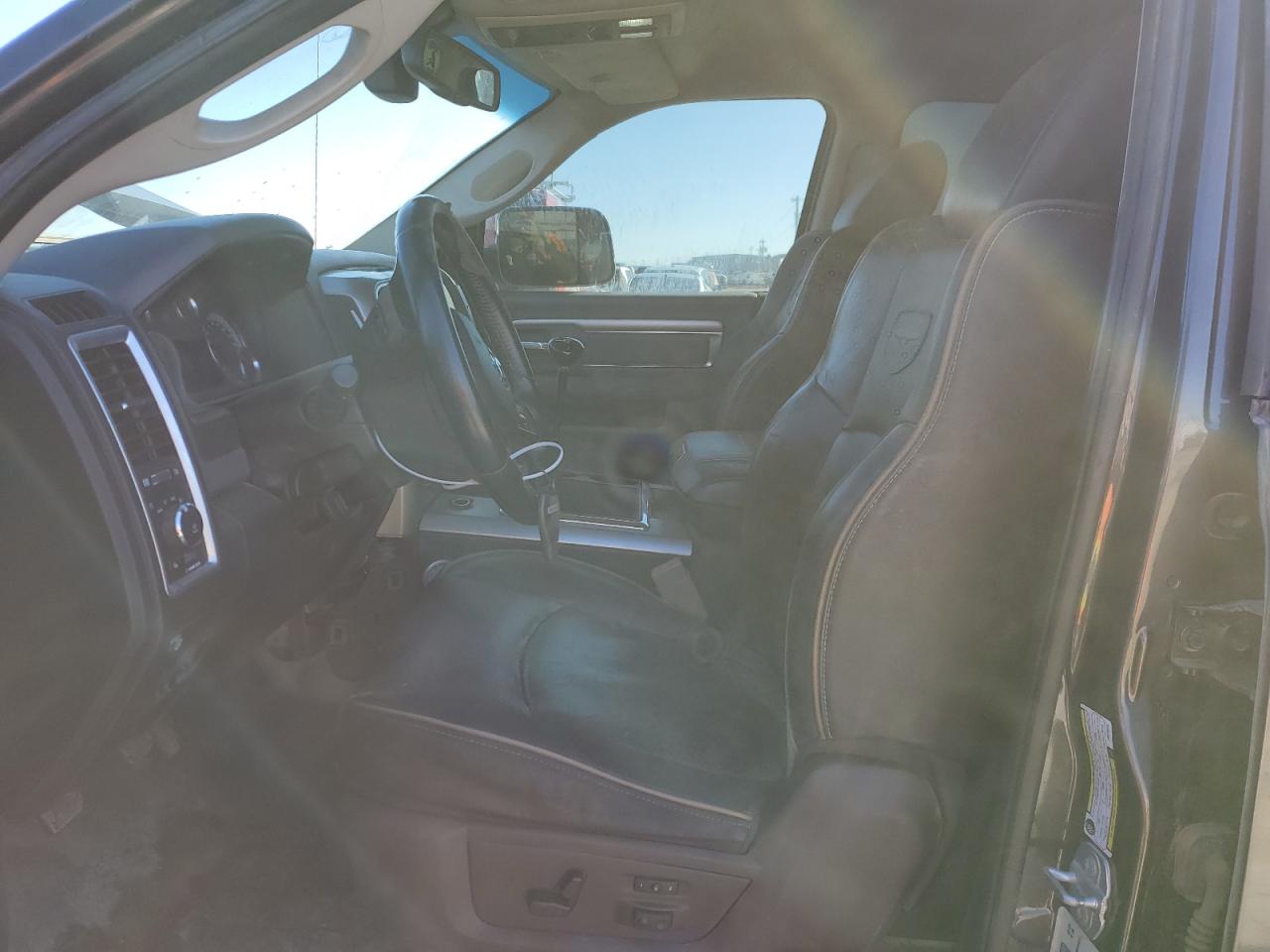 3C63RRHL5JG270318 2018 Ram 3500 Slt