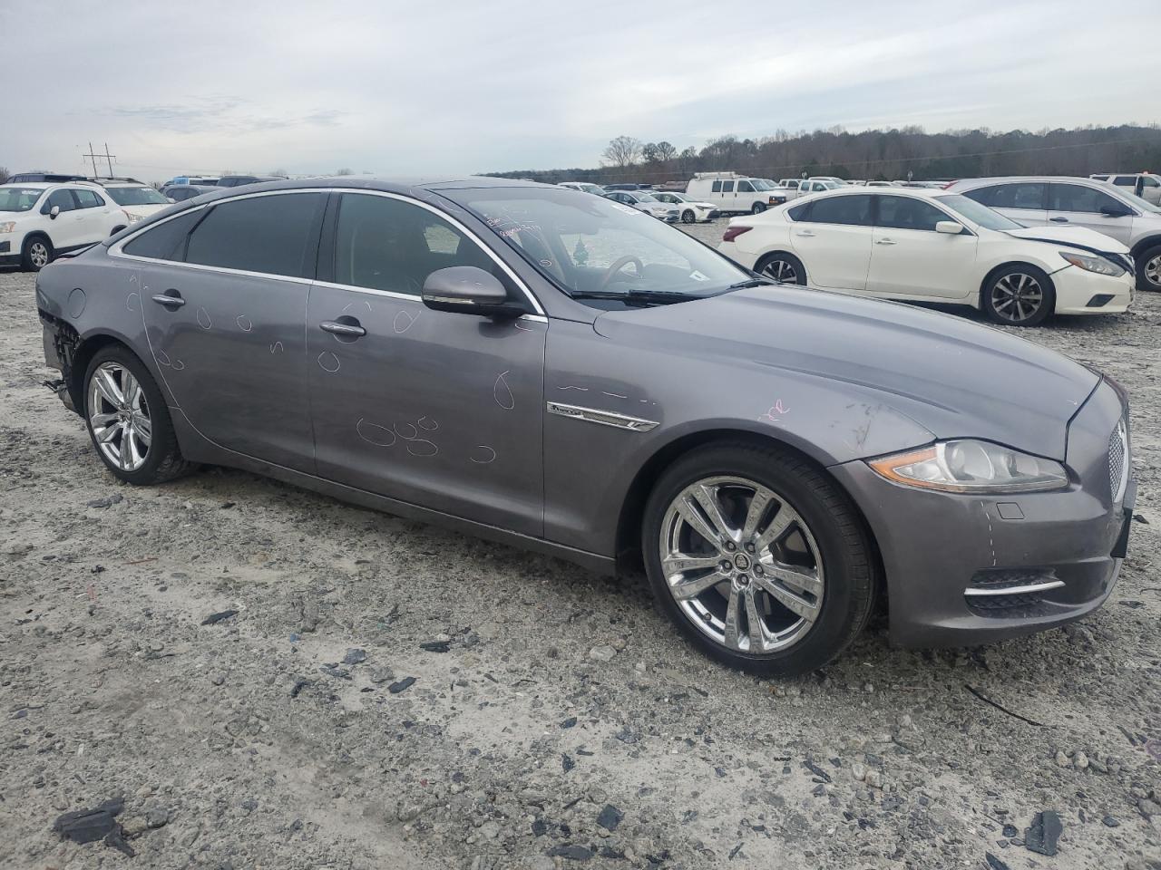 SAJWA2GB8BLV13431 2011 Jaguar Xjl