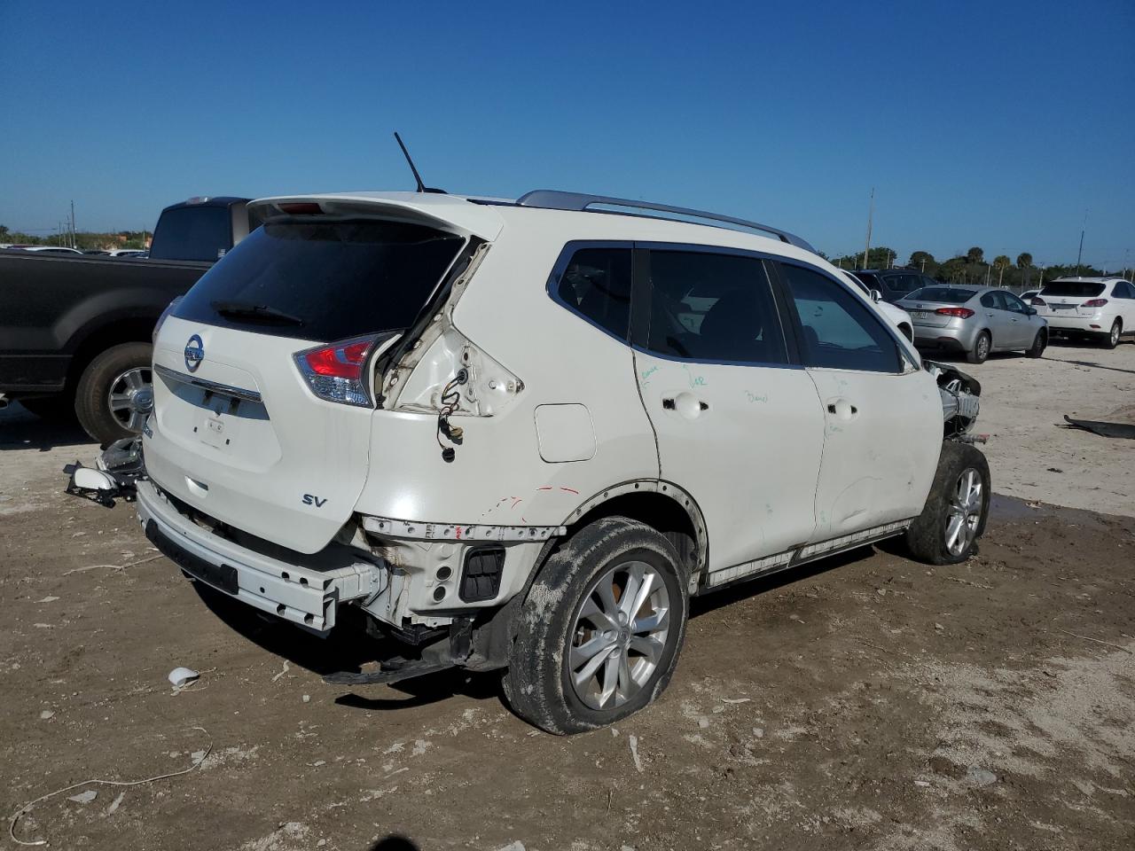 KNMAT2MT9GP682325 NISSAN ROGUE 2016
