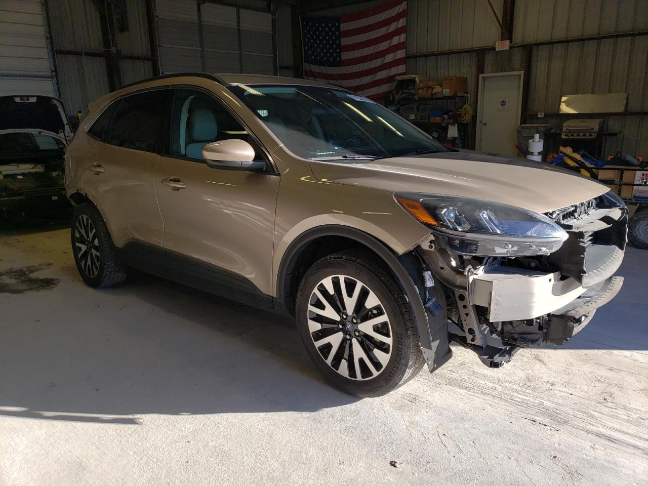 1FMCU9H91LUB41497 FORD ESCAPE 2020