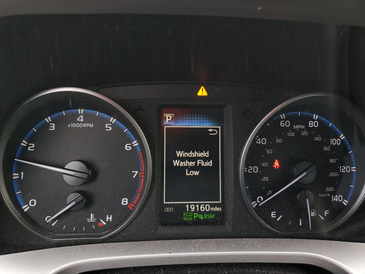 JTMRFREV7JJ208211 TOYOTA RAV4 2018