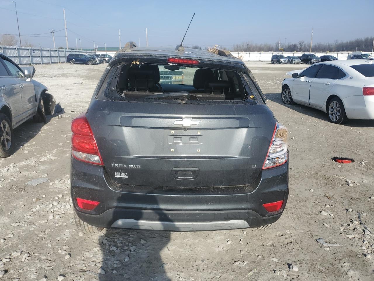 KL7CJPSB8HB165261 CHEVROLET TRAX 2017