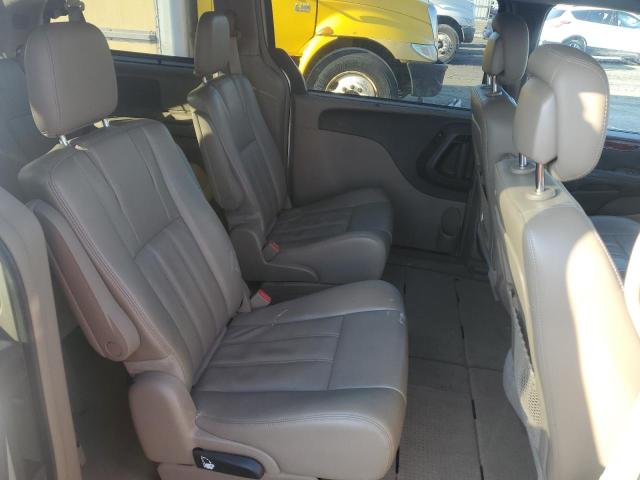2015 CHRYSLER TOWN & COU - 2C4RC1BG7FR521908