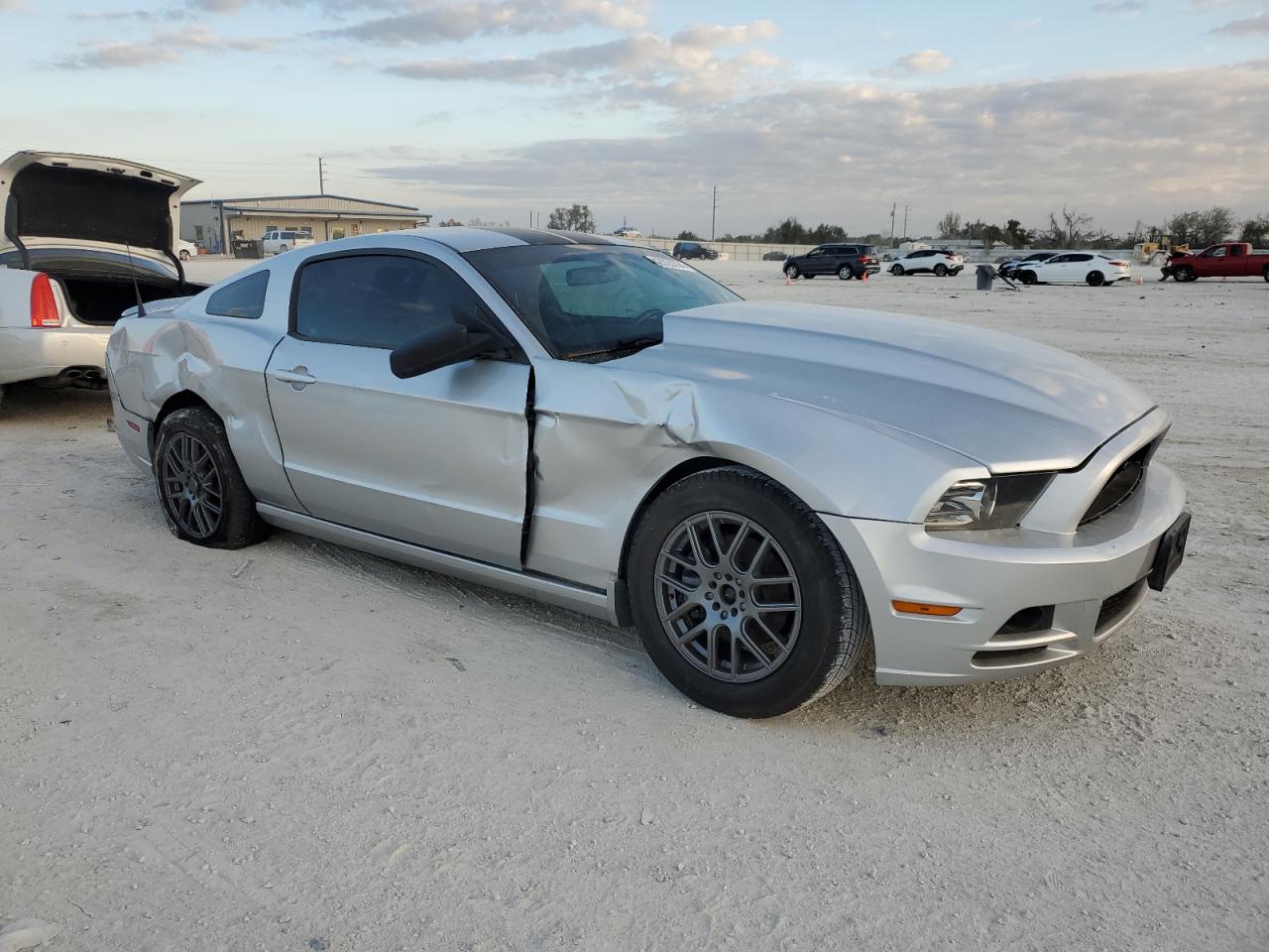 1ZVBP8AM2E5301736 2014 Ford Mustang