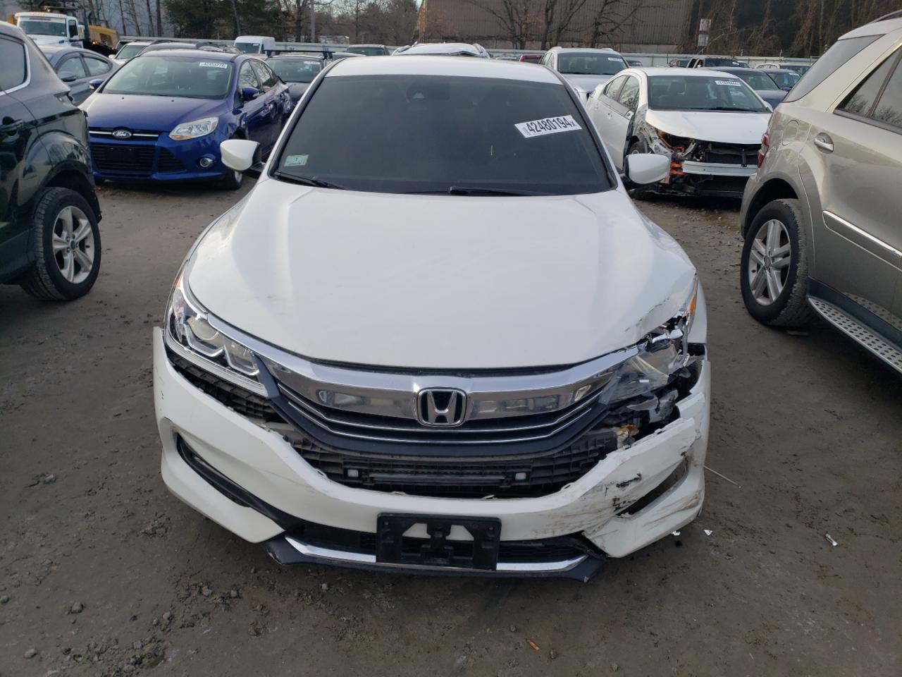 VIN: 1HGCR2F61GA075743 2016 HONDA ACCORD