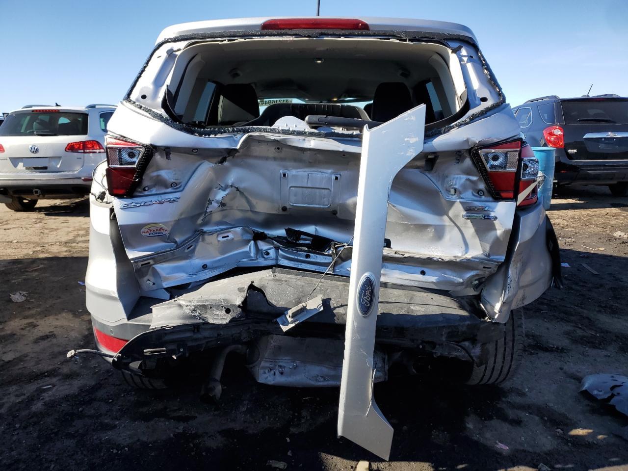 1FMCU9HD1KUA44027 FORD ESCAPE 2019