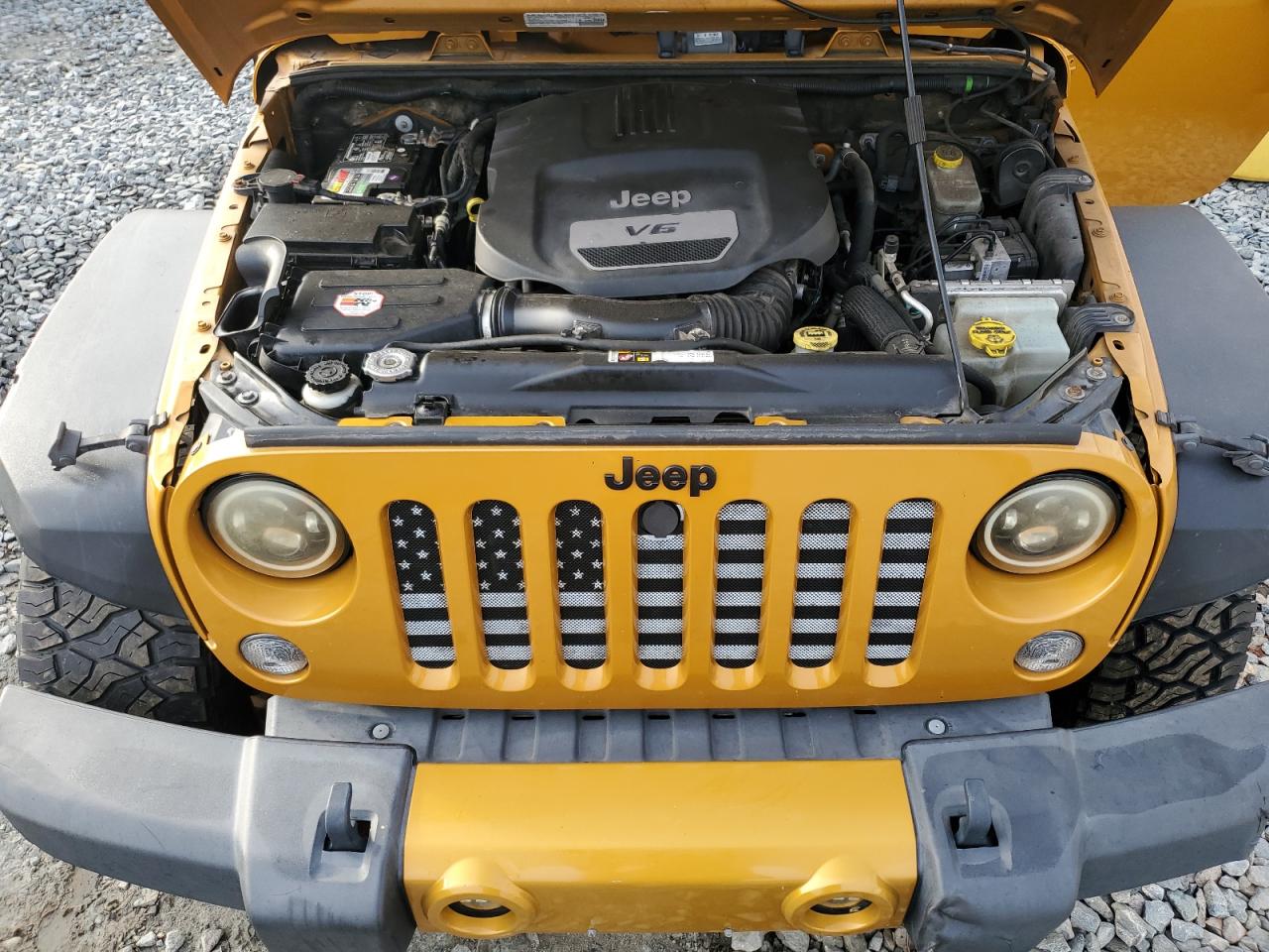 1C4BJWDG2EL277299 2014 Jeep Wrangler Unlimited Sport