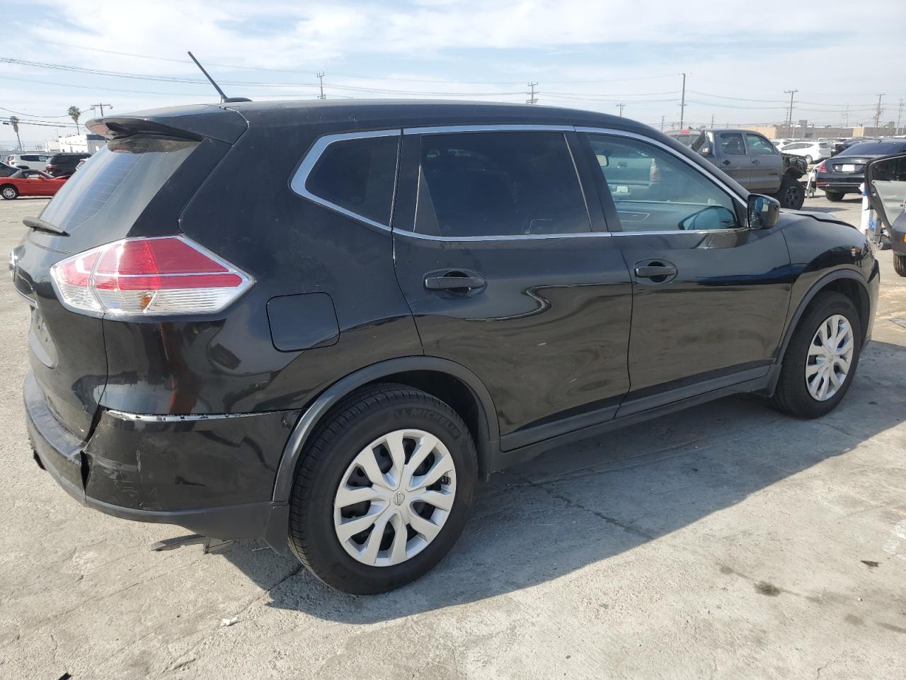 KNMAT2MT8GP605381 NISSAN ROGUE 2016