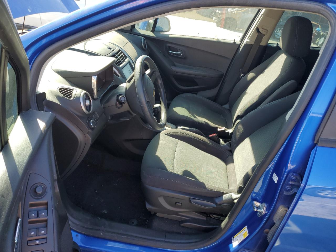 KL7CJKSB3GB668164 CHEVROLET TRAX 2016