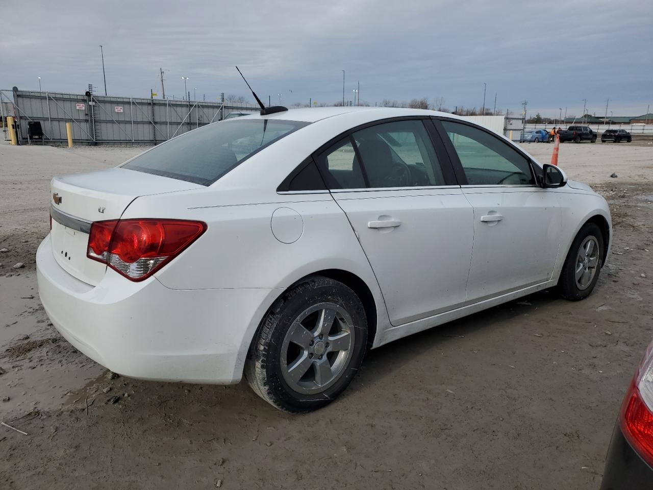 1G1PE5SBXG7229078 CHEVROLET CRUZE 2016