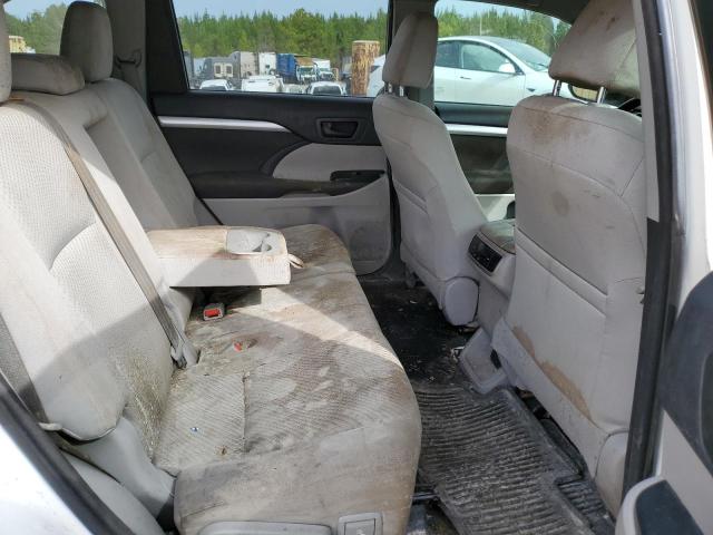 VIN 5TDZKRFH3FS075932 2015 Toyota Highlander, LE no.10