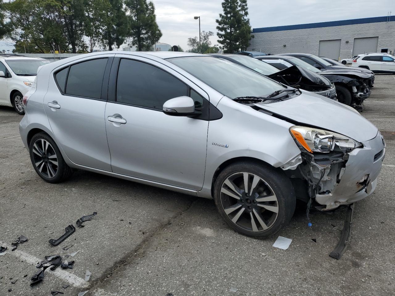 JTDKDTB30E1573956 2014 Toyota Prius C