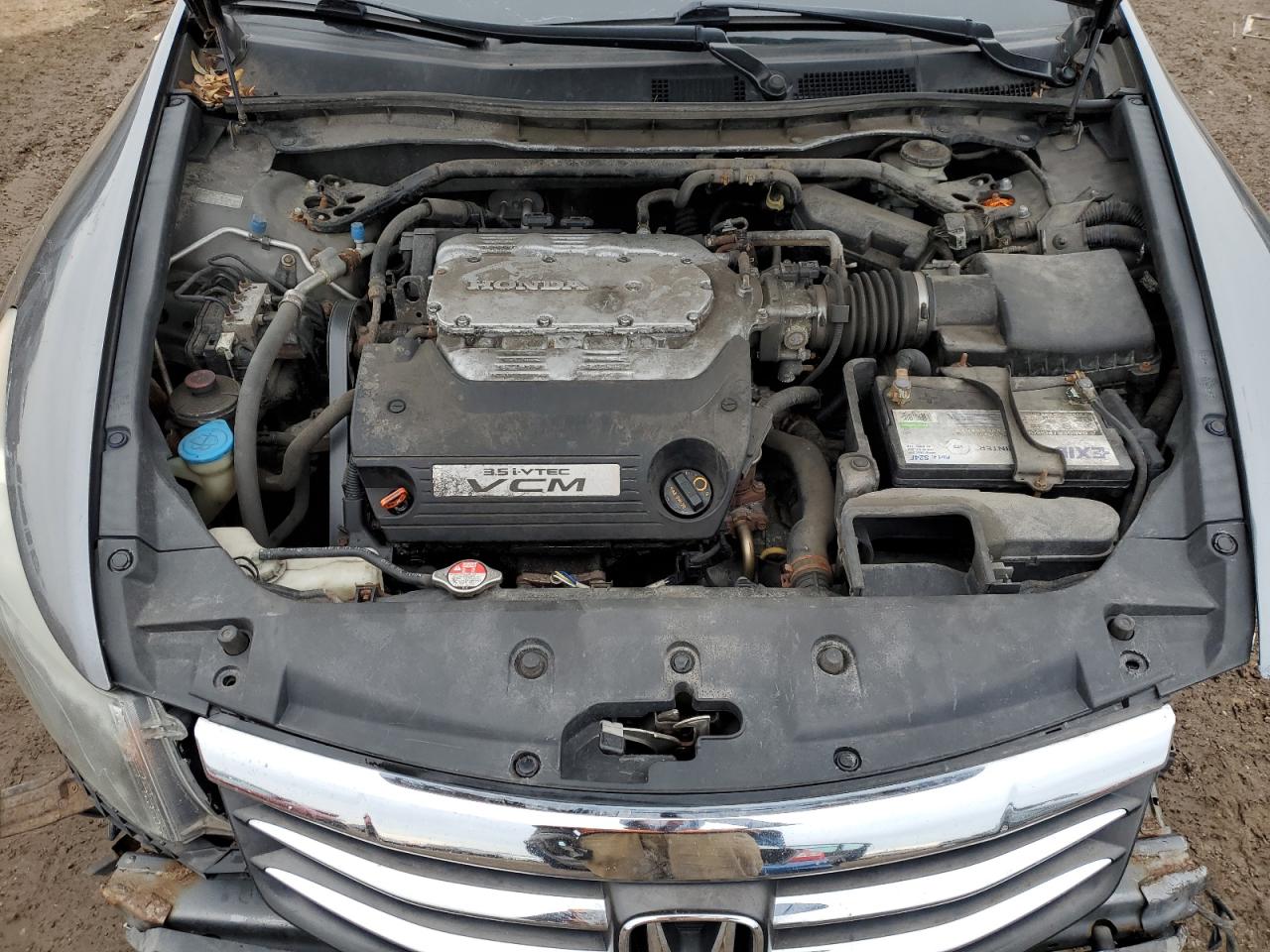 1HGCP3F8XBA010749 2011 Honda Accord Exl