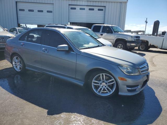 VIN WDDGF8AB9DR263283 2013 Mercedes-Benz C-Class, 3... no.4