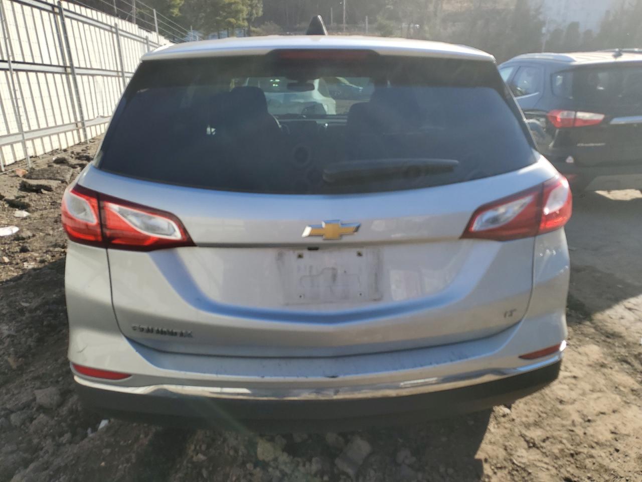 3GNAXJEV9JL373382 CHEVROLET EQUINOX 2018