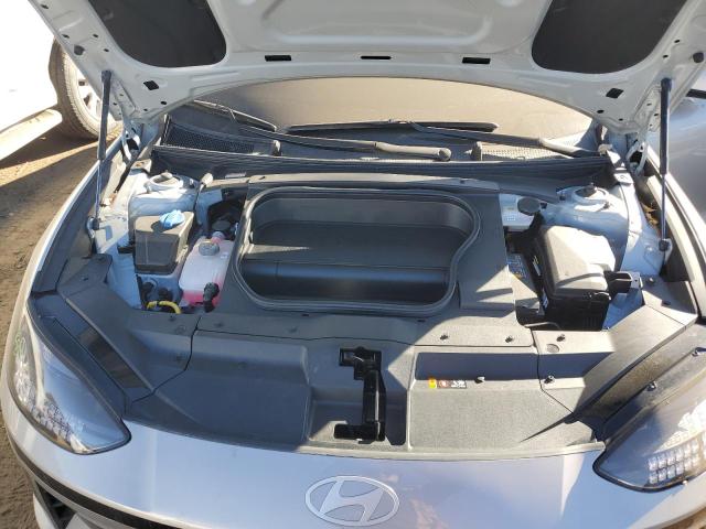 2023 HYUNDAI IONIQ 6 SE - KMHM34AC4PA039179