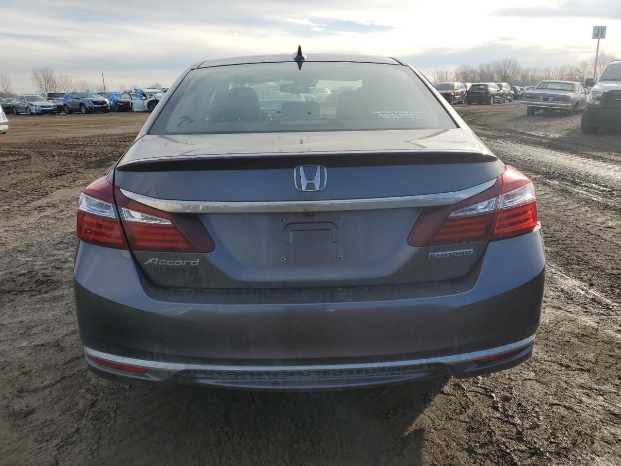 JHMCR6F53HC008014 HONDA ACCORD 2017