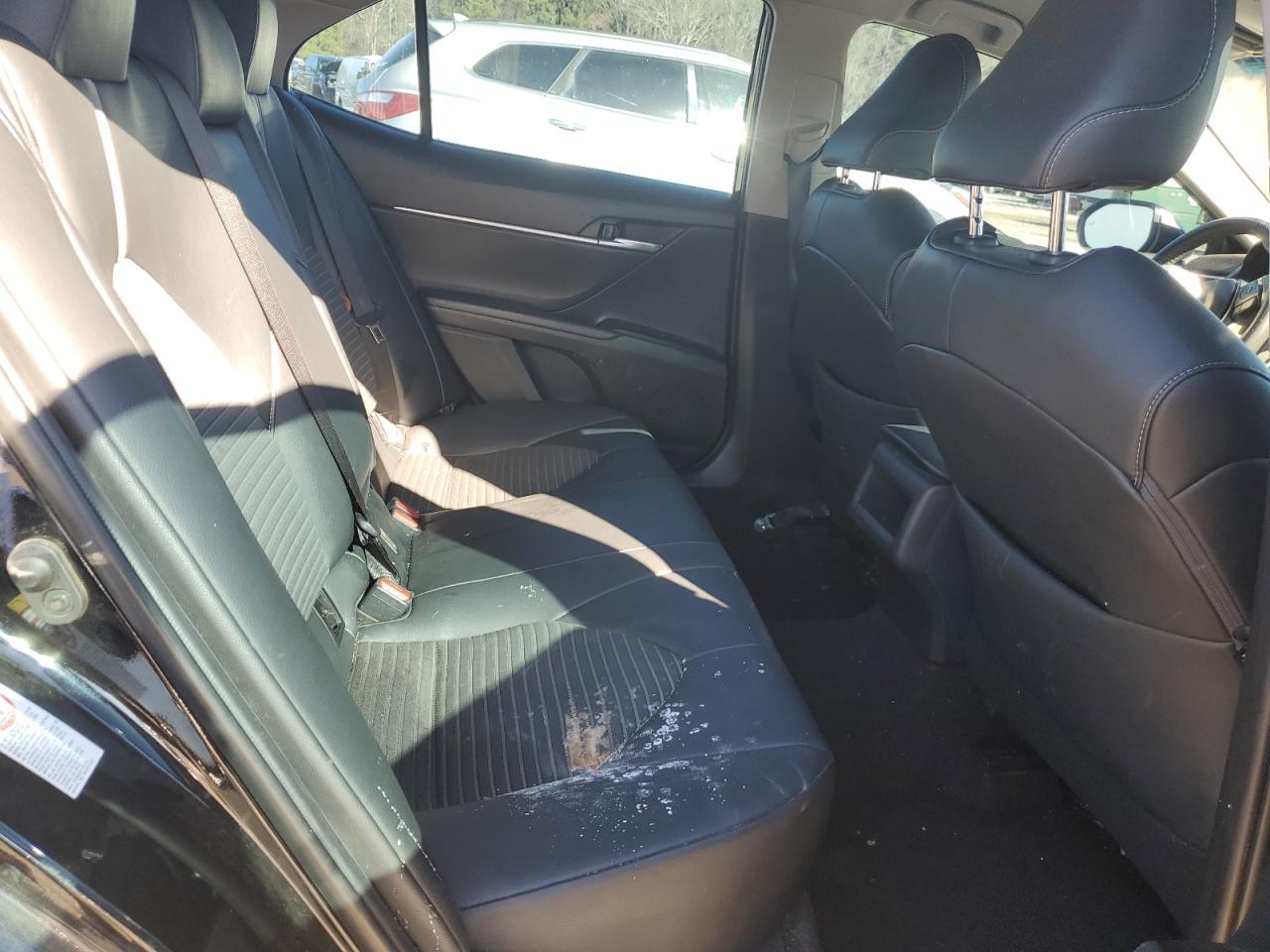 4T1B11HK1JU139464 TOYOTA CAMRY 2018