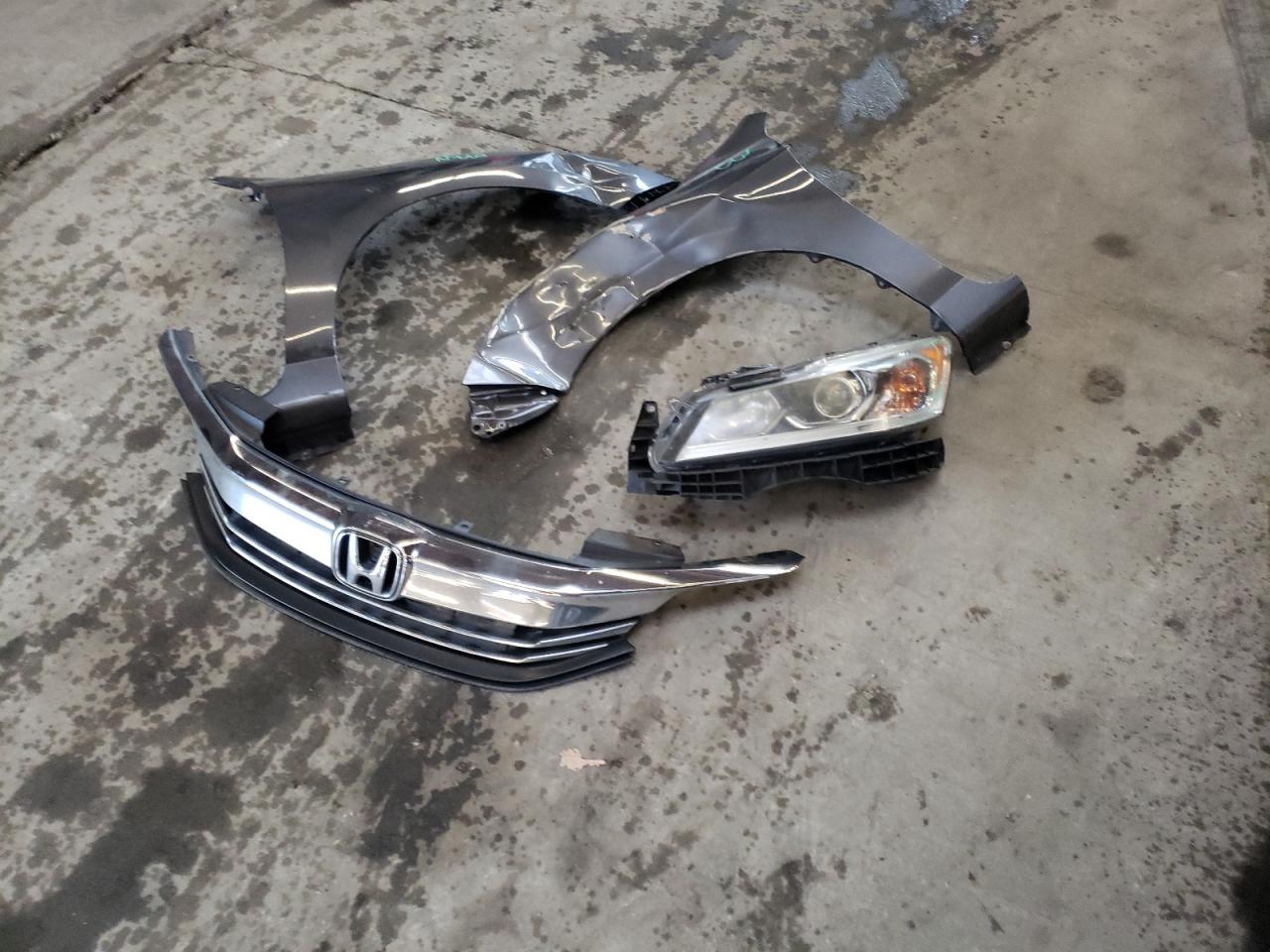 1HGCR2F32HA233479 HONDA ACCORD 2017