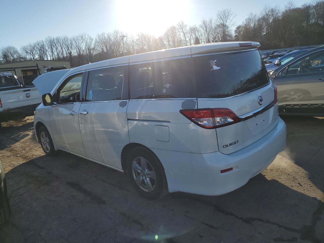 JN8AE2KPXB9011392 2011 Nissan Quest S