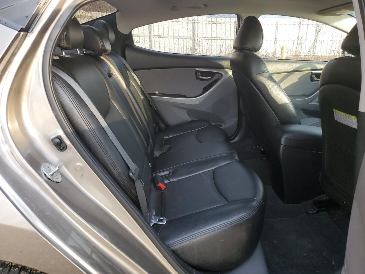 5NPDH4AE2DH228926 2013 Hyundai Elantra Gls
