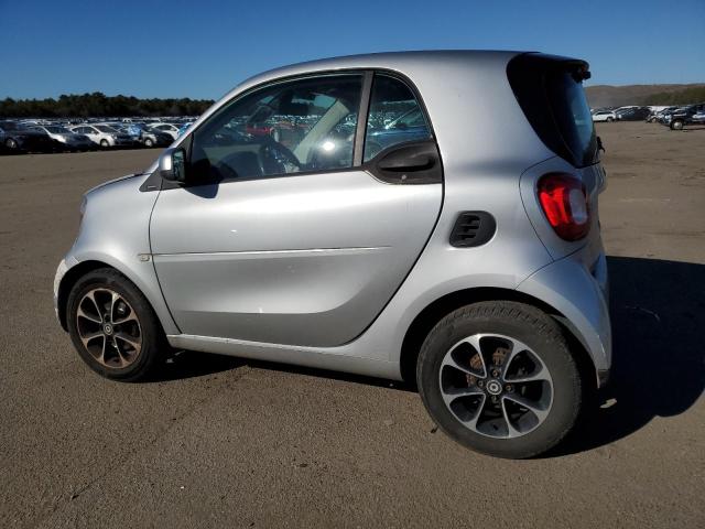 VIN WMEFJ5DA3GK060619 2016 SMART FORTWO no.2