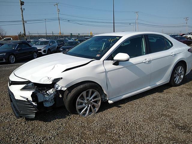 2021 TOYOTA CAMRY LE 4T1C11AK7MU444812